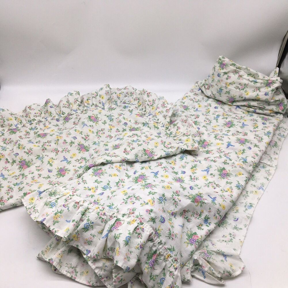 Vtg Full Size Ruffled Floral Chintz Bed Covering Or Flat Sheet With Sham 81x104